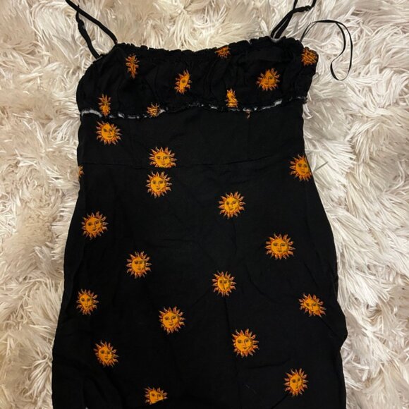 Y2K city star tank top & urban outfitters dresses! - Picture 2 of 3